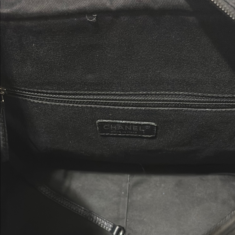Chanel Authentic Nylon Paris New York Matrasse Coco Mark Tote Bag Black (VGUC) - Picture 12 of 16